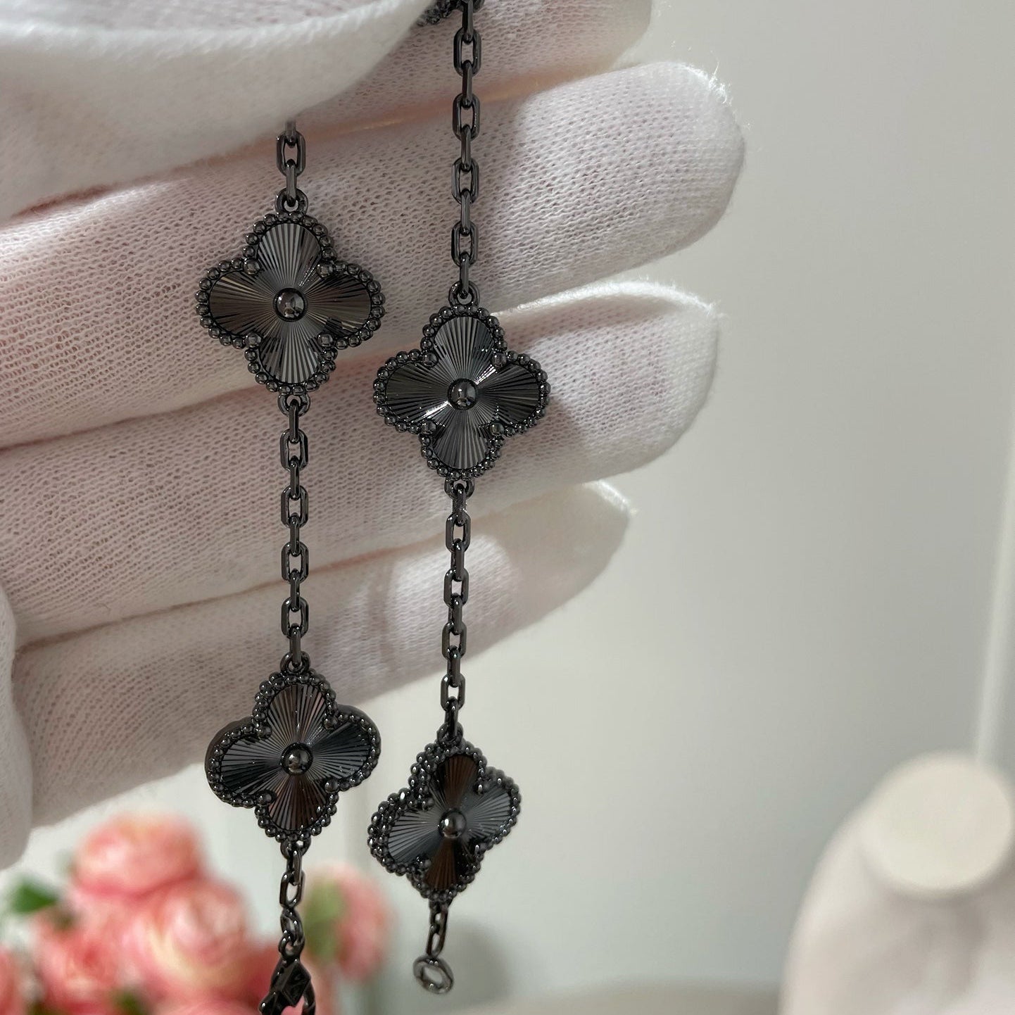 [Camiery]CLOVER 5 MOTIF BLACK BRACELET