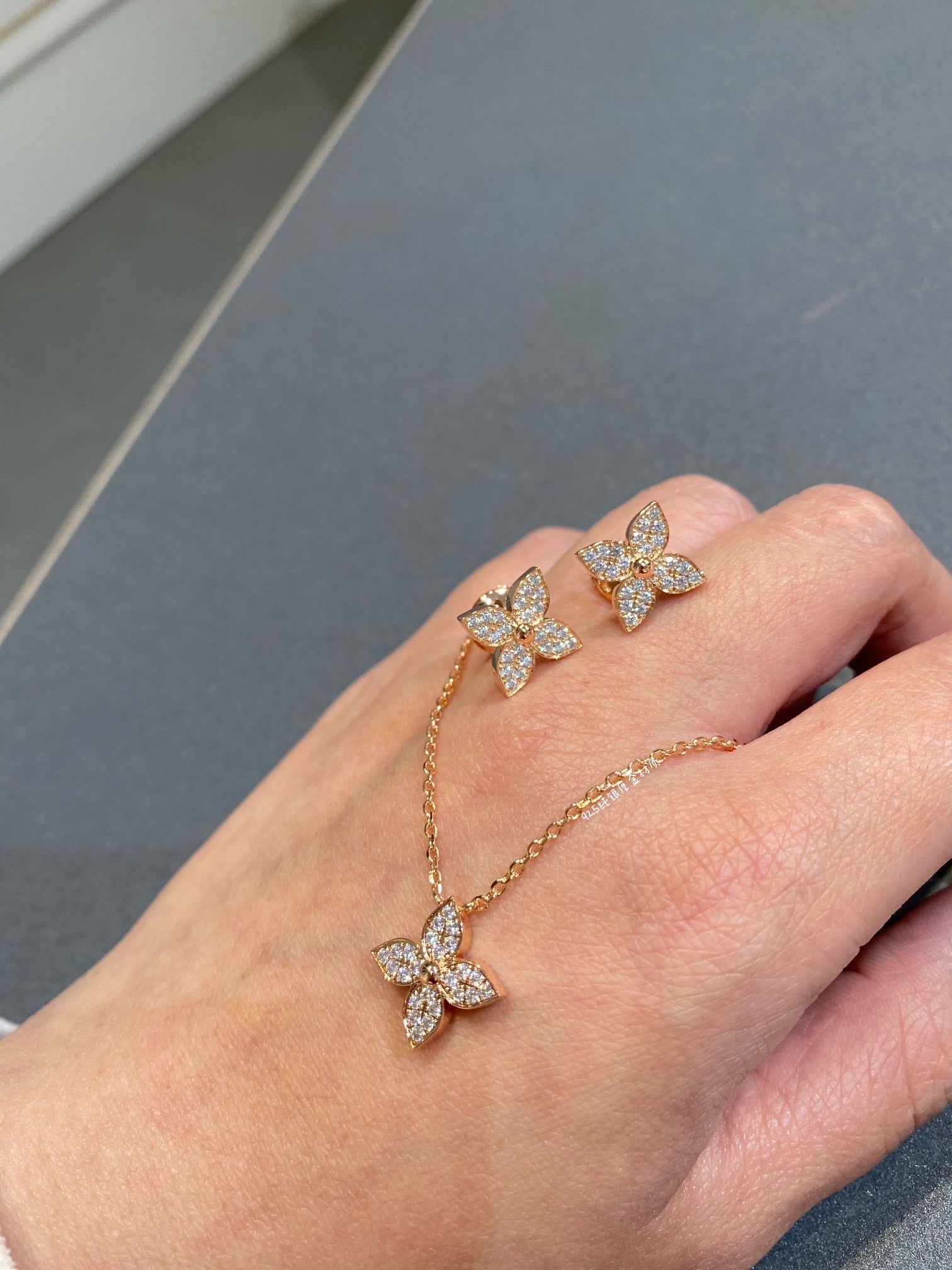 [CLOVER JEWELRY]STAR DIAMOND NECKALCE
