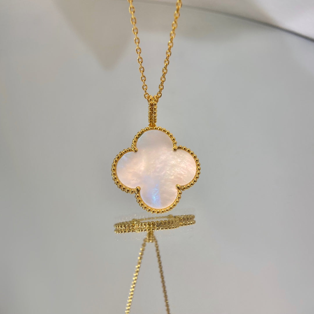 [Camiery]CLOVER 25MM MOP LARGE PENDANT NECKLACE