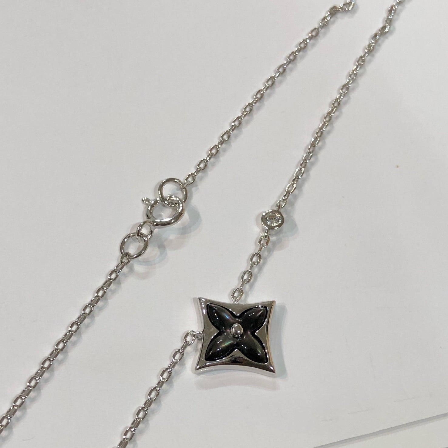 [CLOVER JEWELRY]STAR BLACK MOP NECKLACE