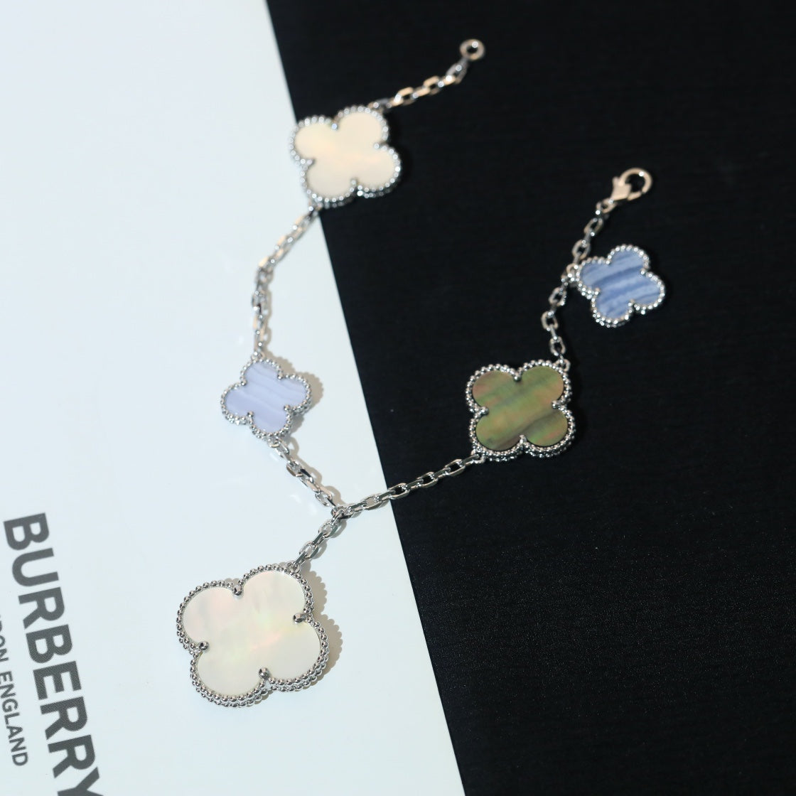 [Camiery]CLOVER BRACELET 5 MOTIFS MOP CHALCEDONY SILVER