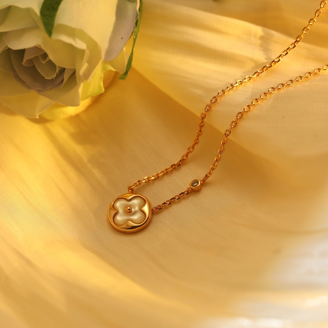 [CLOVER JEWELRY]SUN PEDANT PINK GOLD 1 DIAMOND NECKLACE