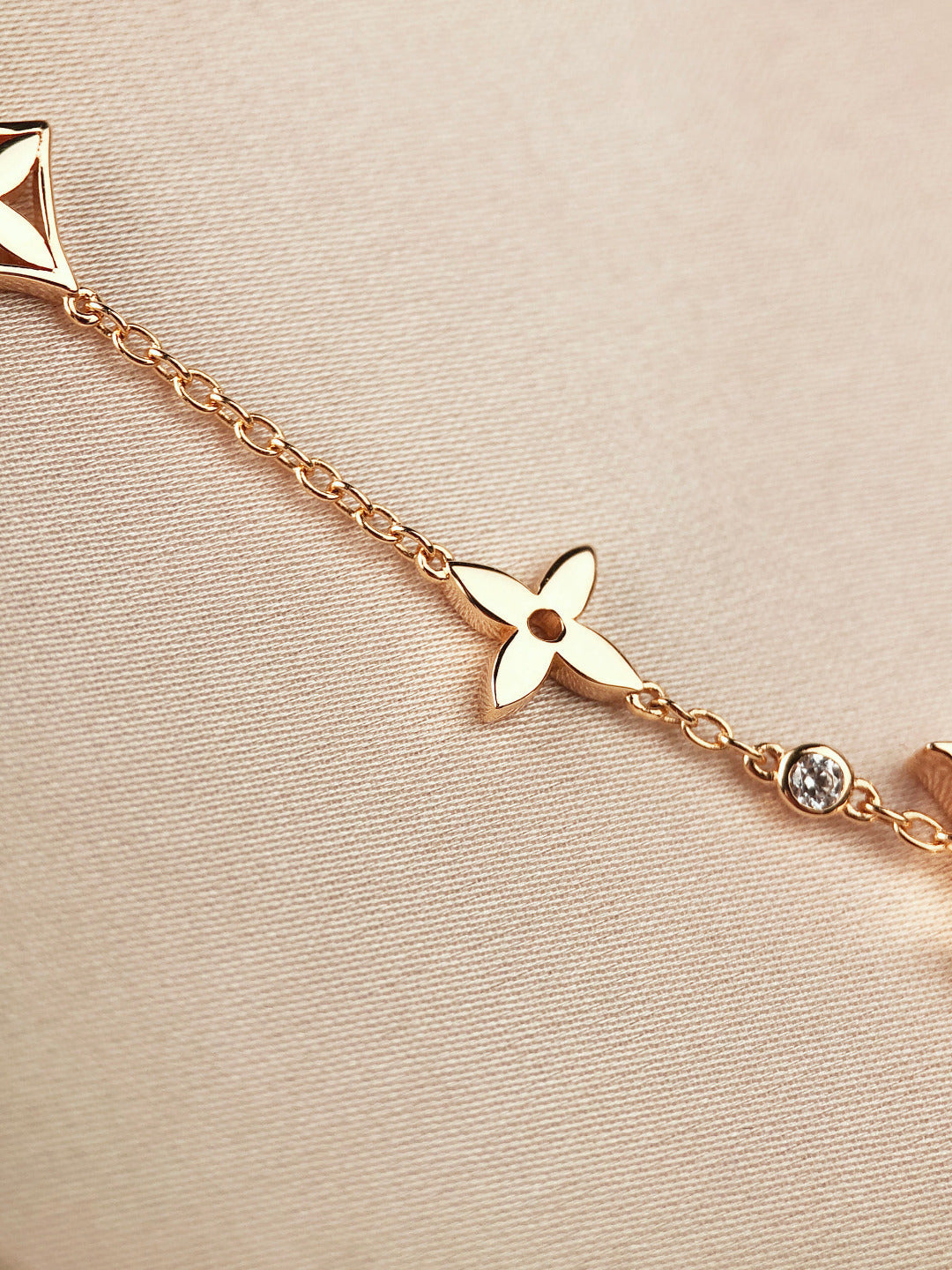 [CLOVER JEWELRY]STAR AND SUN 7 MOTIFS GOLD BRACELET
