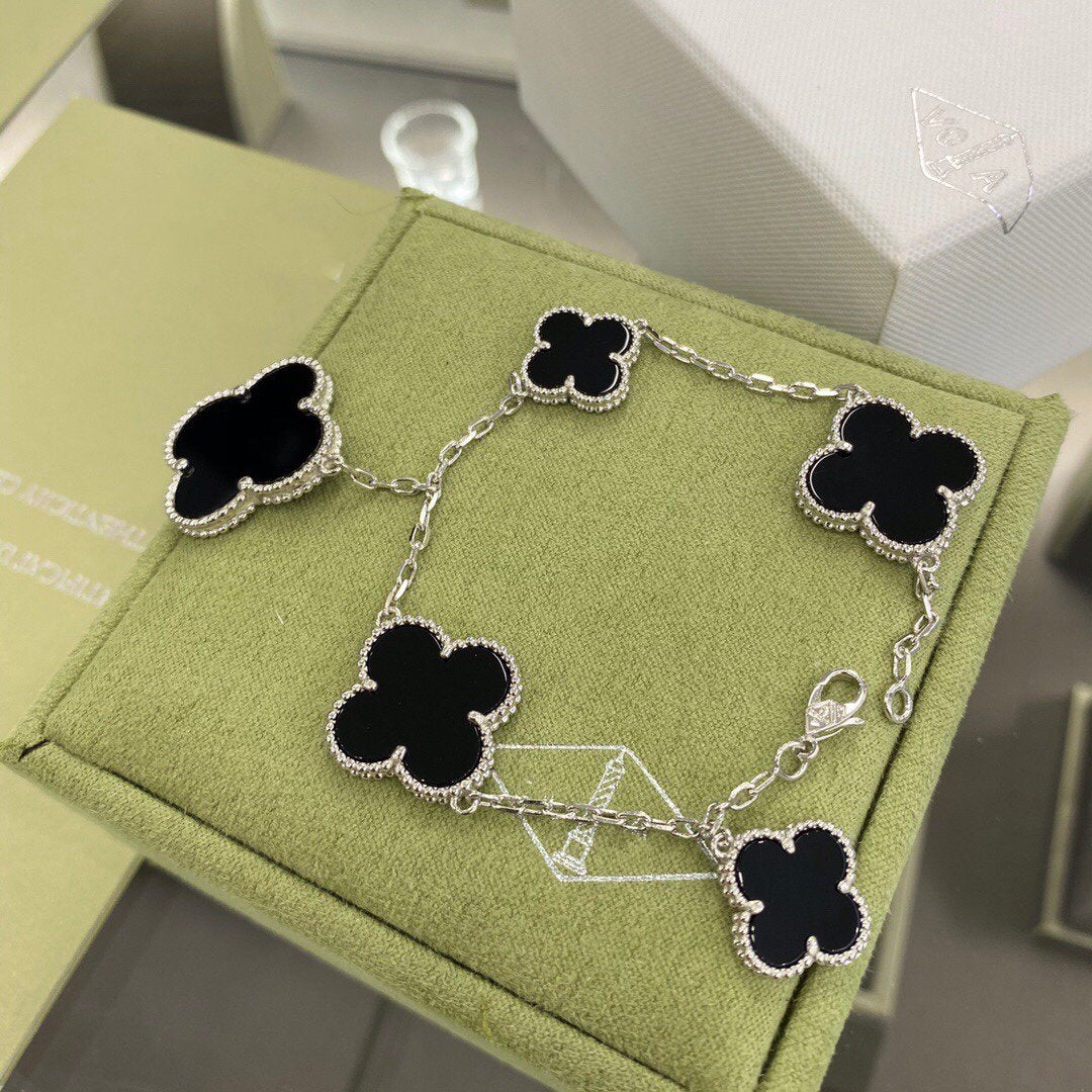 [Camiery]CLOVER 5 MOTIFS SIVLER ONYX BRACELET