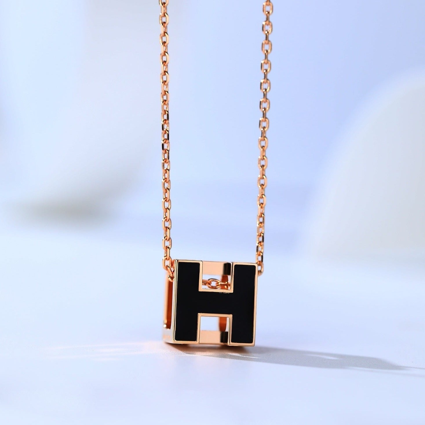 [Camiery]H CAGE PINK GOLD NECKLACE