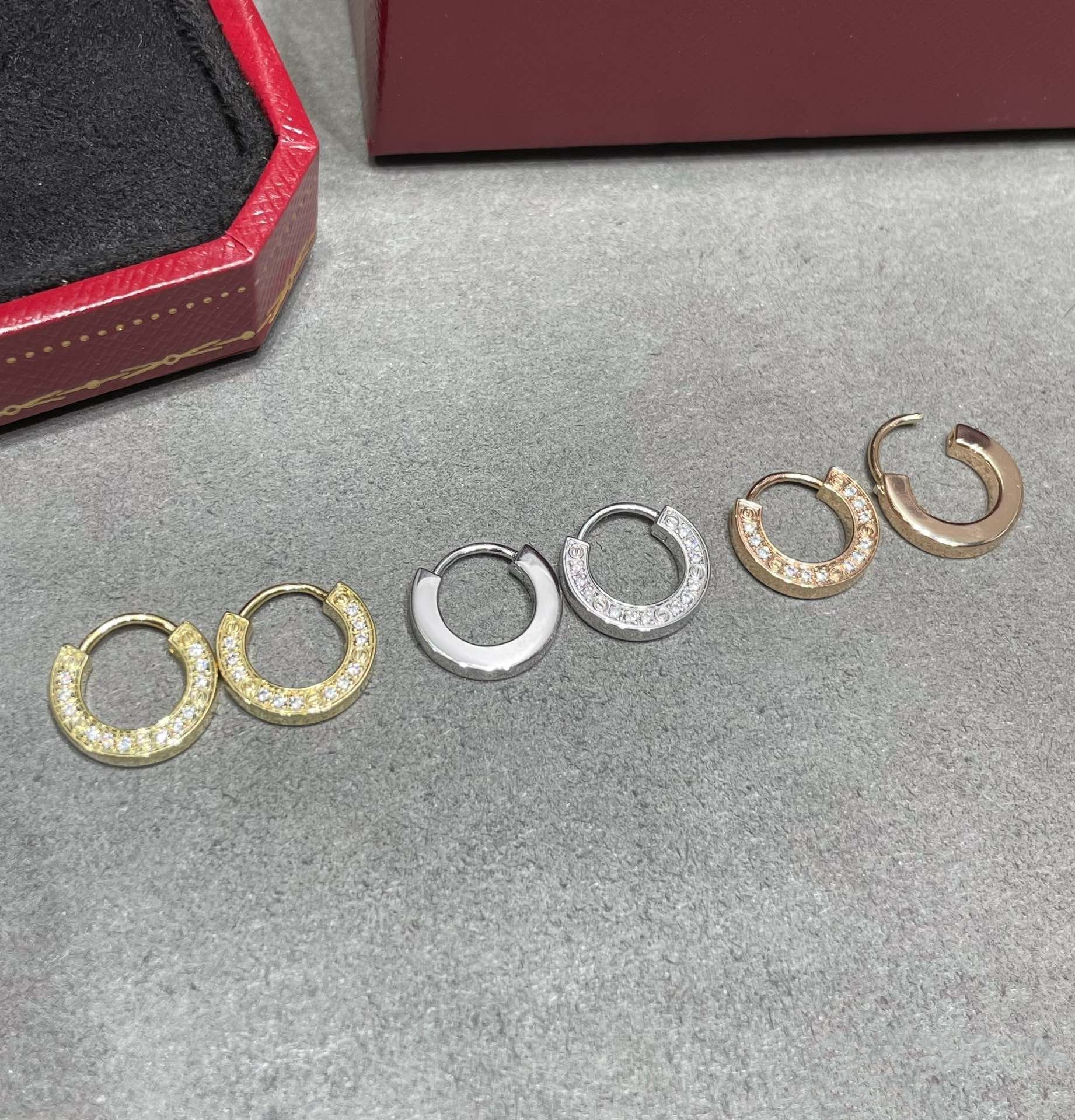 [CLOVER JEWELRY]LOVE DIAMOND EARRINGS