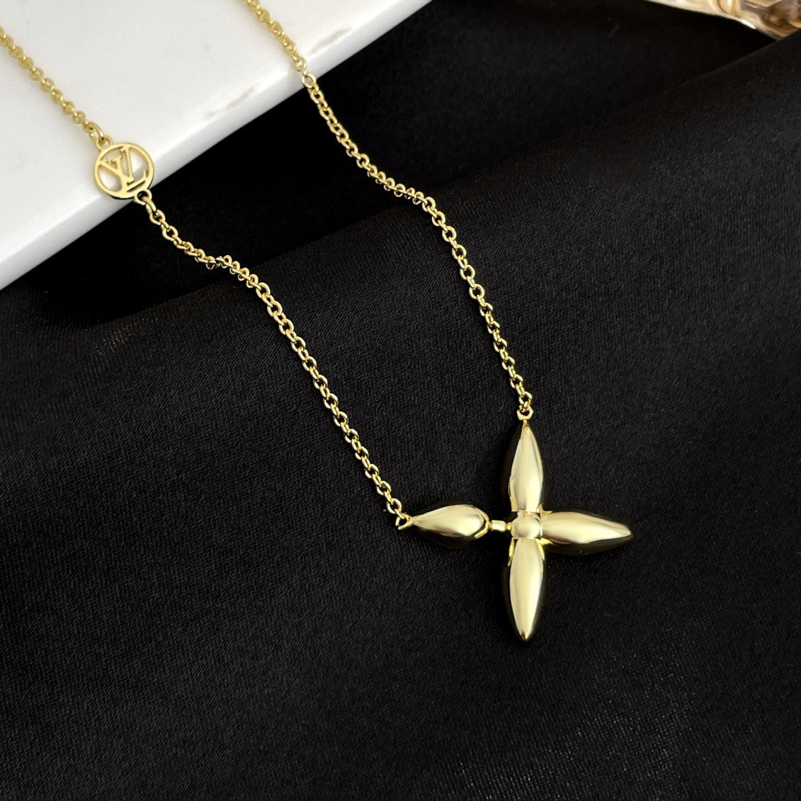 [CLOVER JEWELRY]LOUISETTE GOLD NECKLACE
