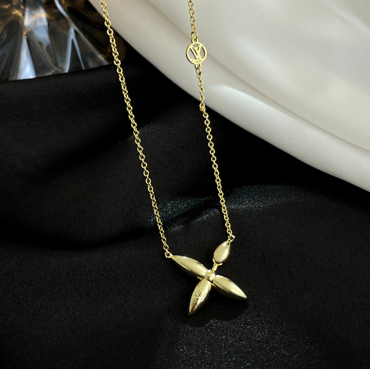 [CLOVER JEWELRY]LOUISETTE GOLD NECKLACE