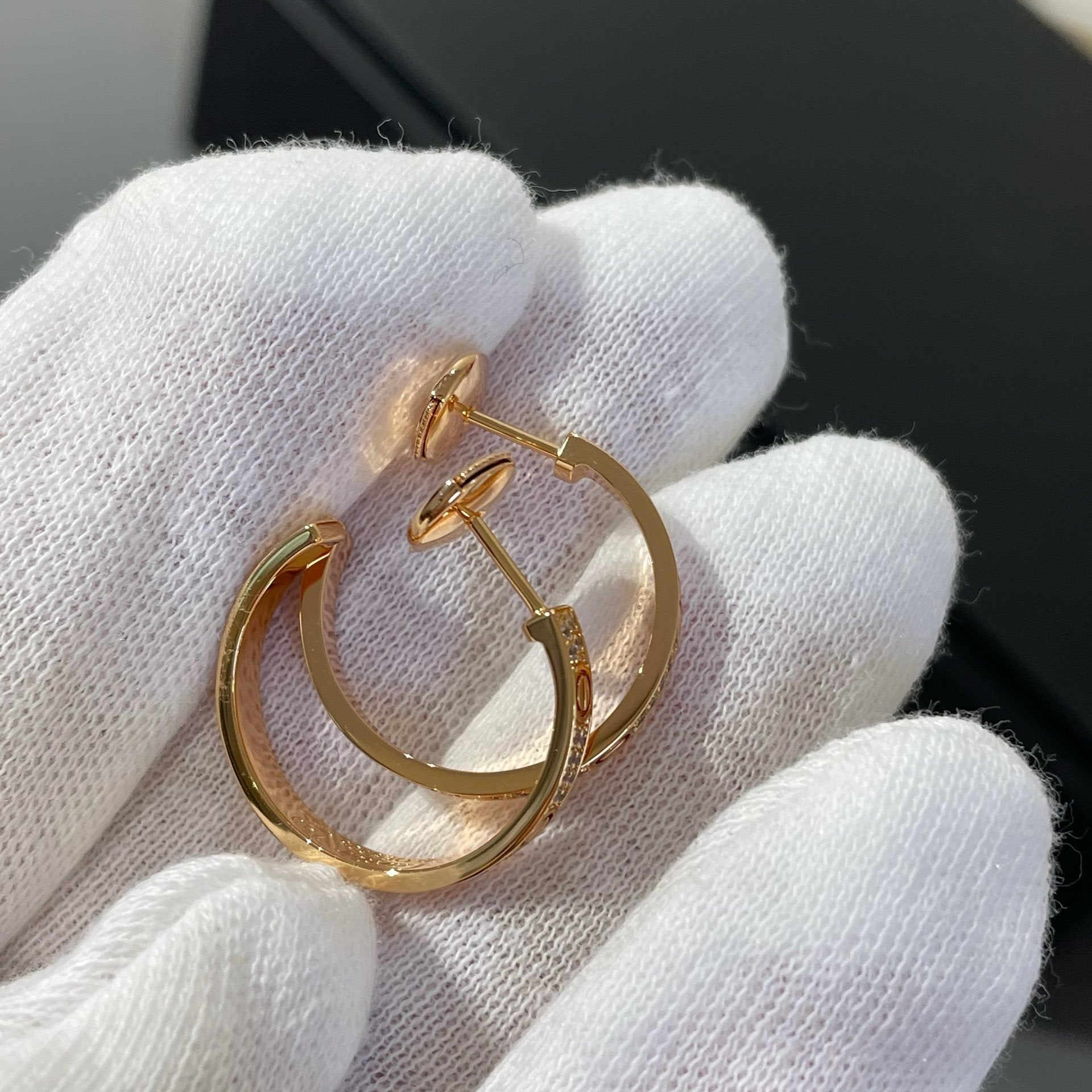 [CLOVER JEWELRY]LOVE DIAMOND PINK GOLD HOOP EARRINGS