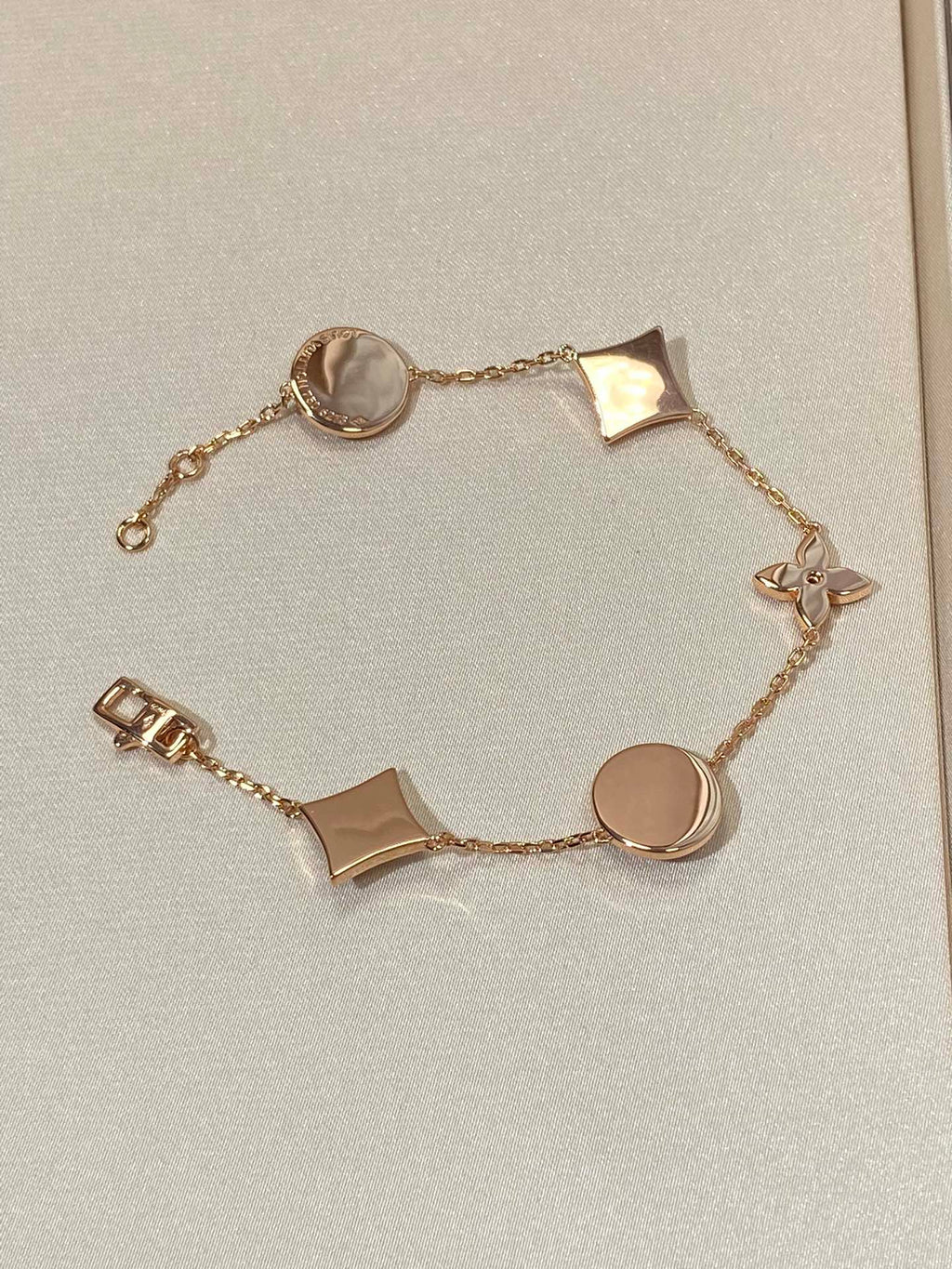 [CLOVER JEWELRY]STAR AND SUN 5 MOTIF MOP PINK GOLD BRACELET