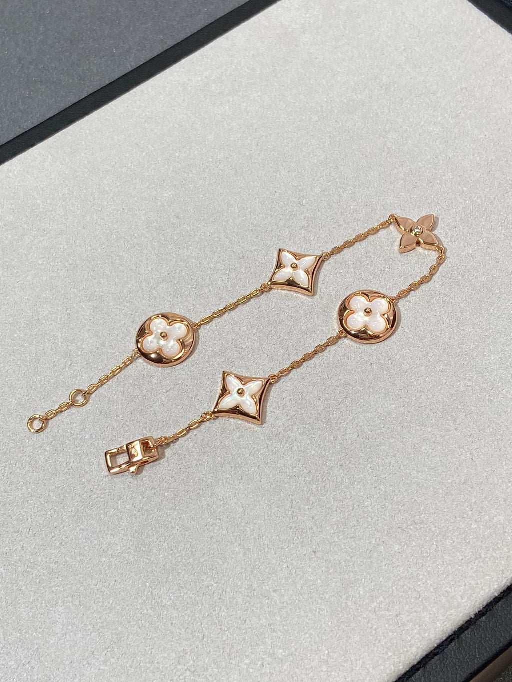 [CLOVER JEWELRY]STAR AND SUN 5 MOTIF MOP PINK GOLD BRACELET