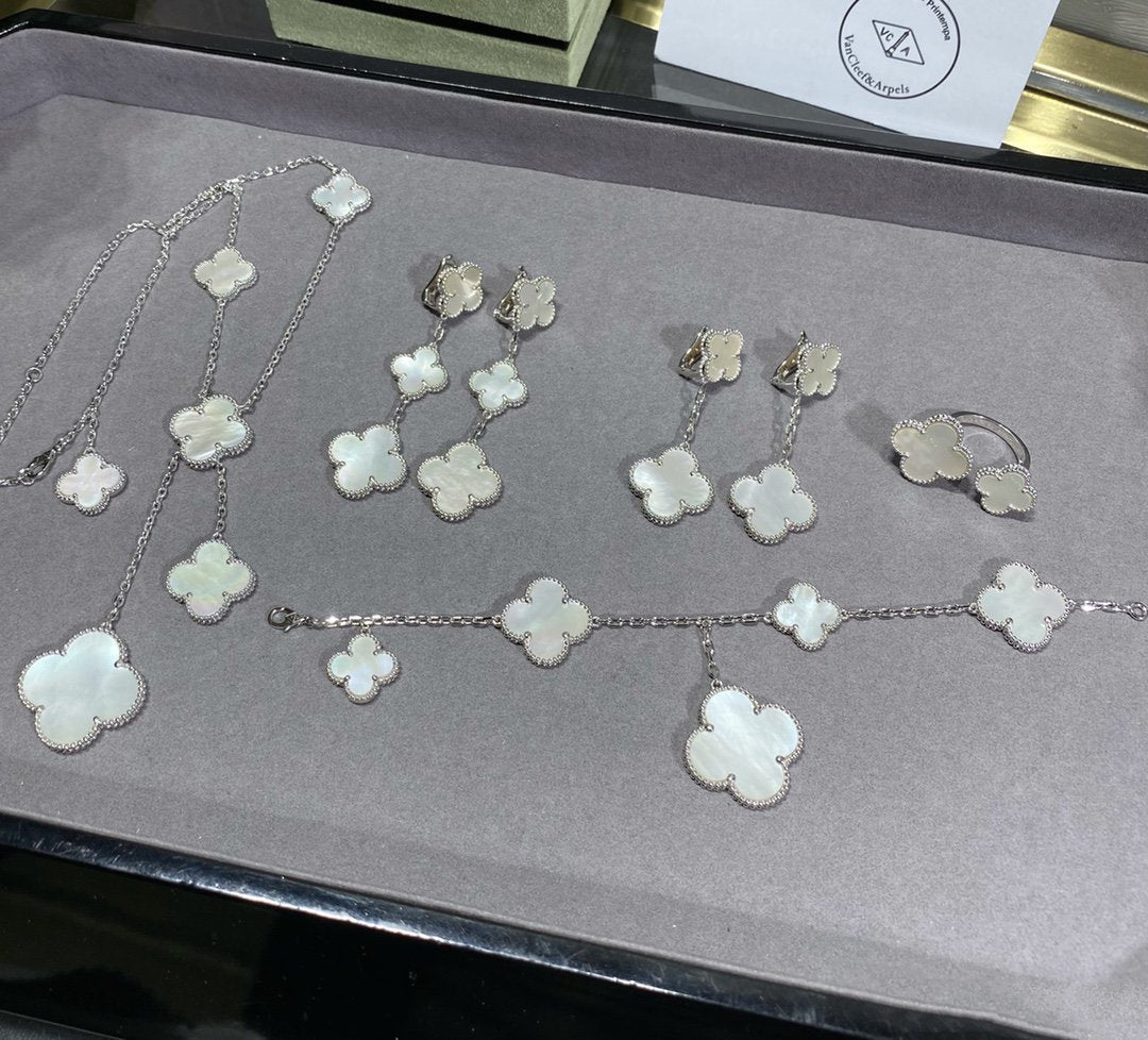 [Camiery]CLOVER 5 MOTIF WHITE MOP SILVER BRACELET