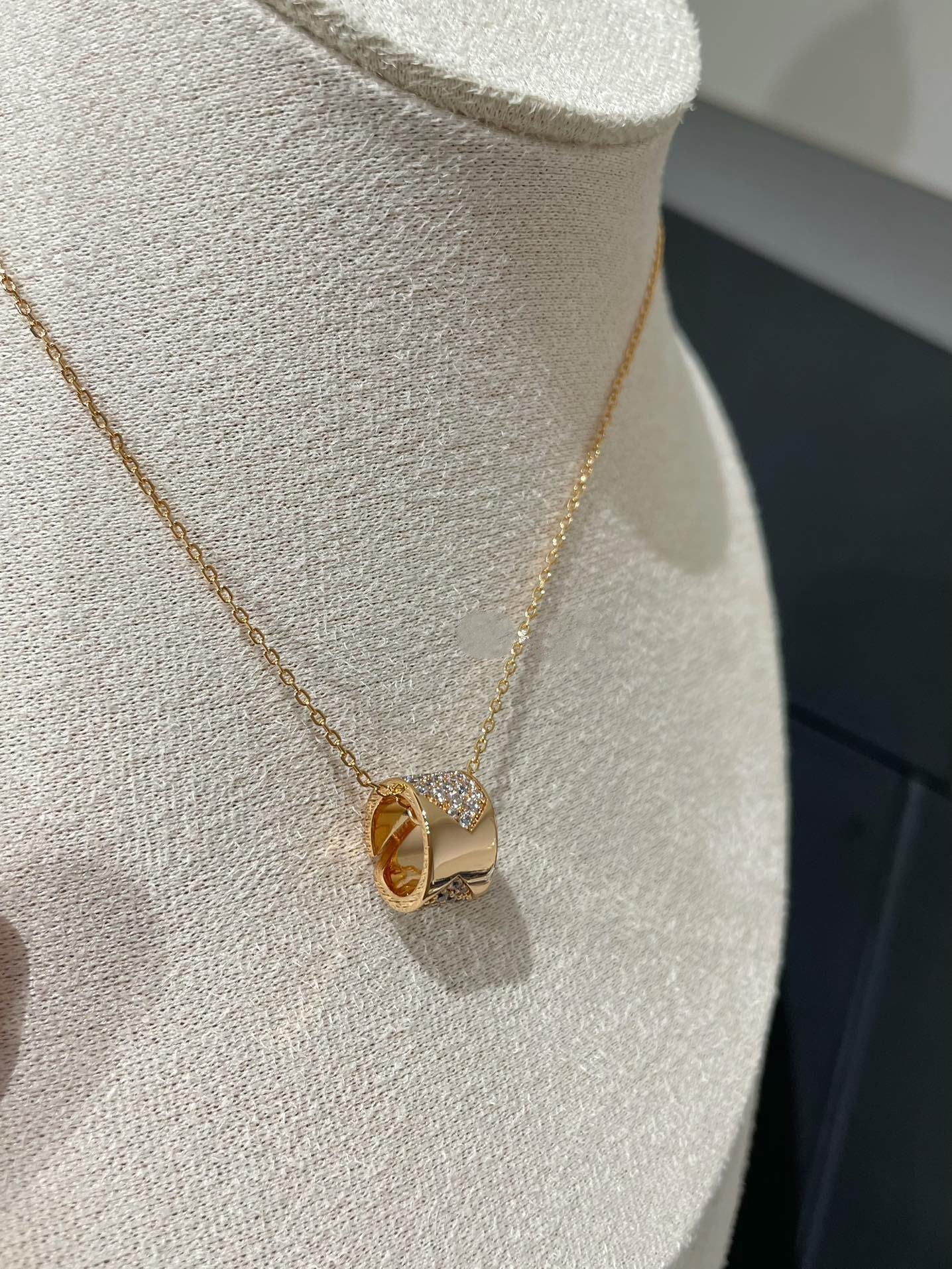 [CLOVER JEWELRY]LIENS EVIDENCE DIAMOND PAVED NECKLACE