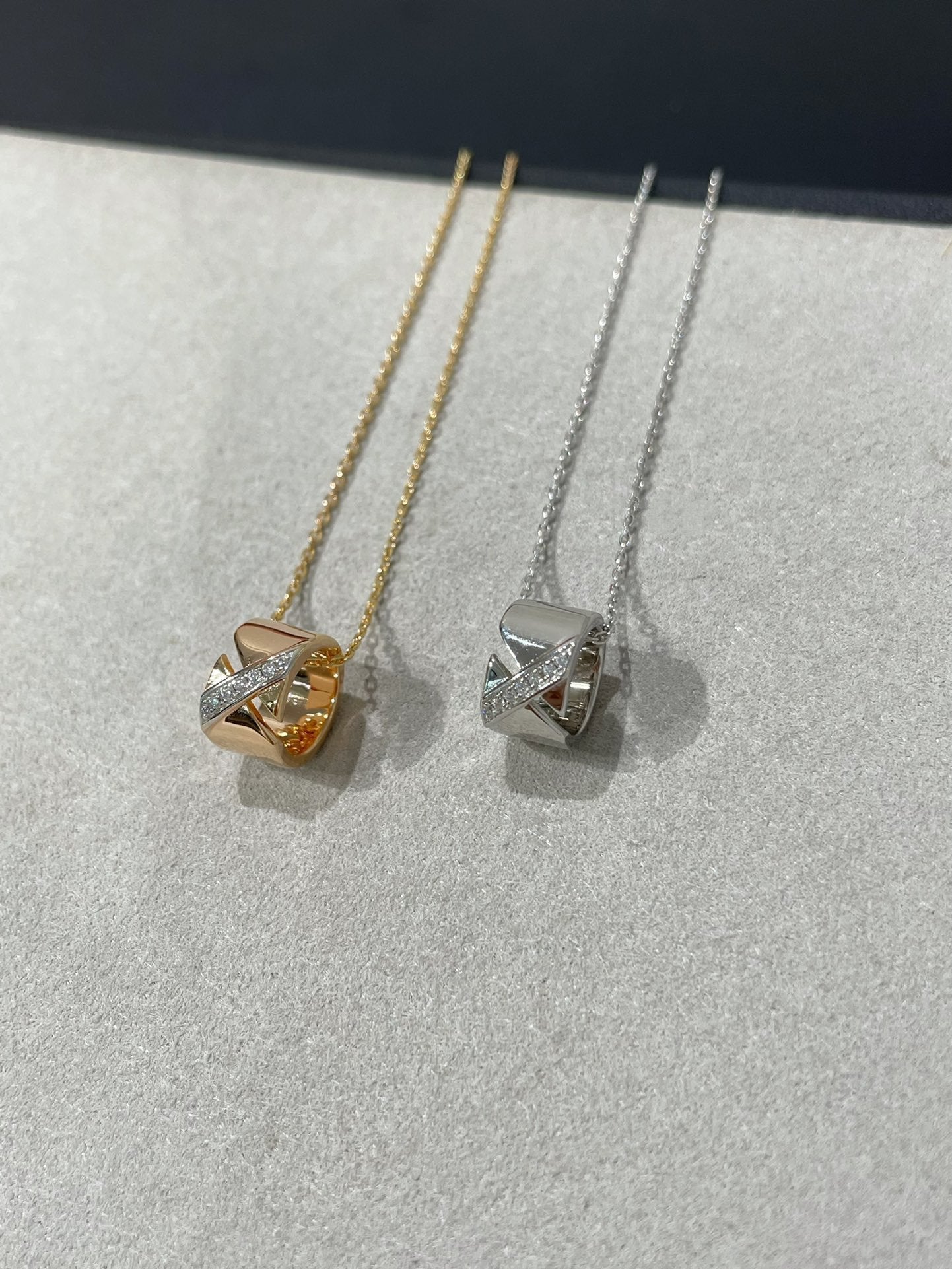 [CLOVER JEWELRY]LIENS EVIDENCE DIAMOND NECKLACE