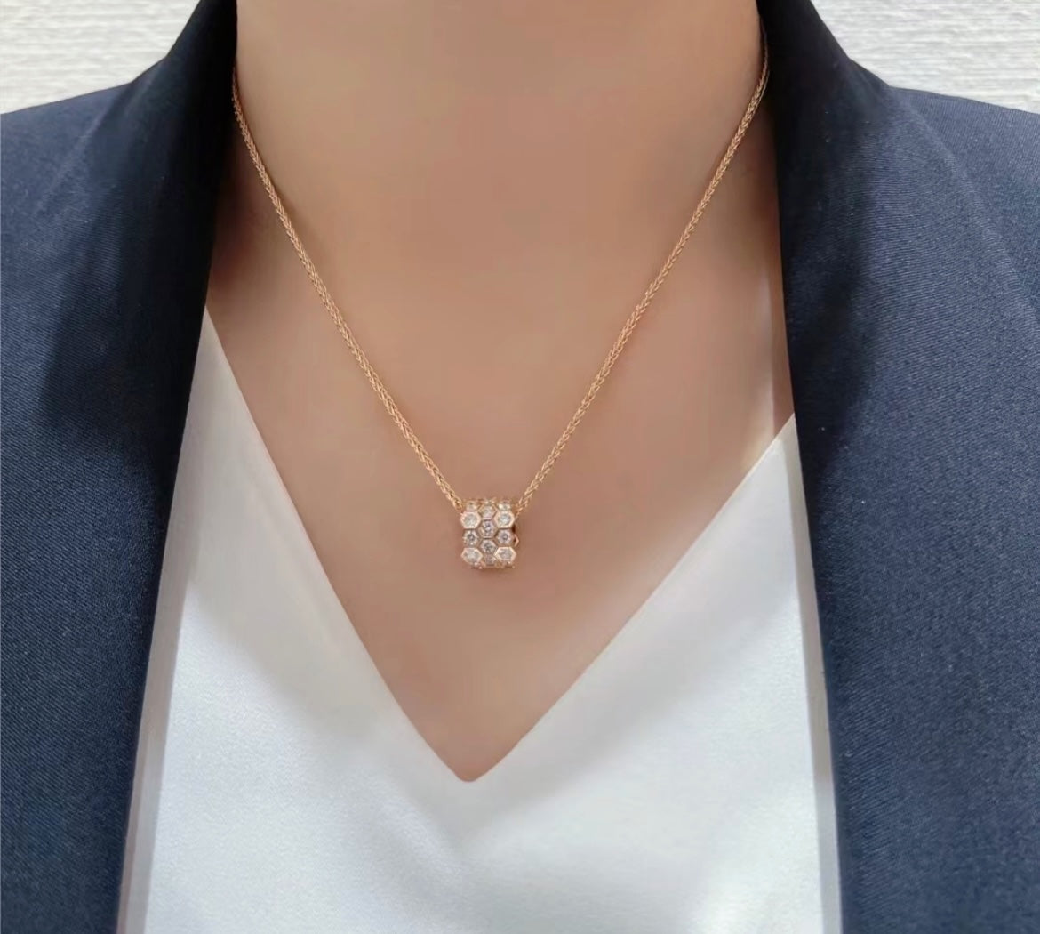 [CLOVER JEWELRY]BEE LOVE DIAMOND PAVED 3 ROW NECKLACE