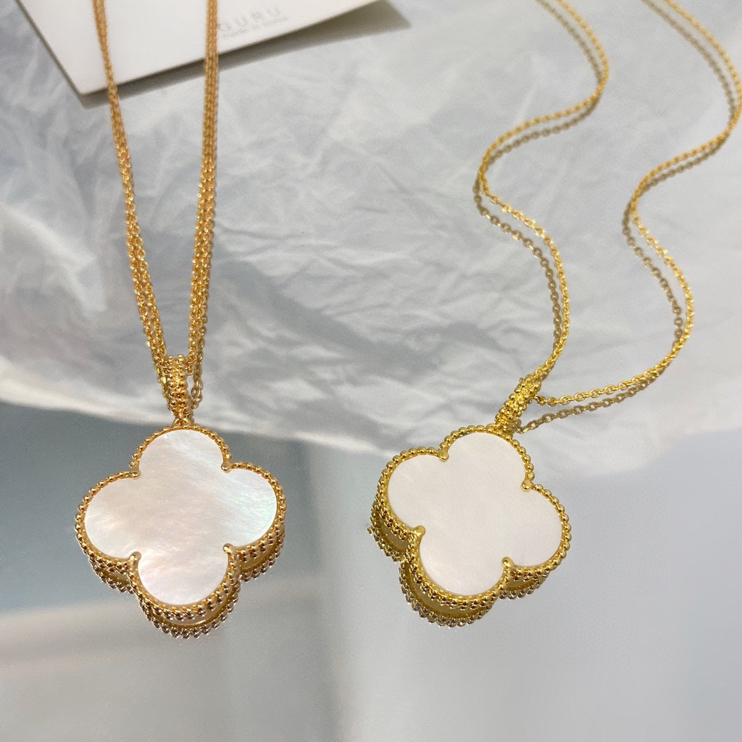 [Camiery]CLOVER 25MM MOP LARGE PENDANT NECKLACE