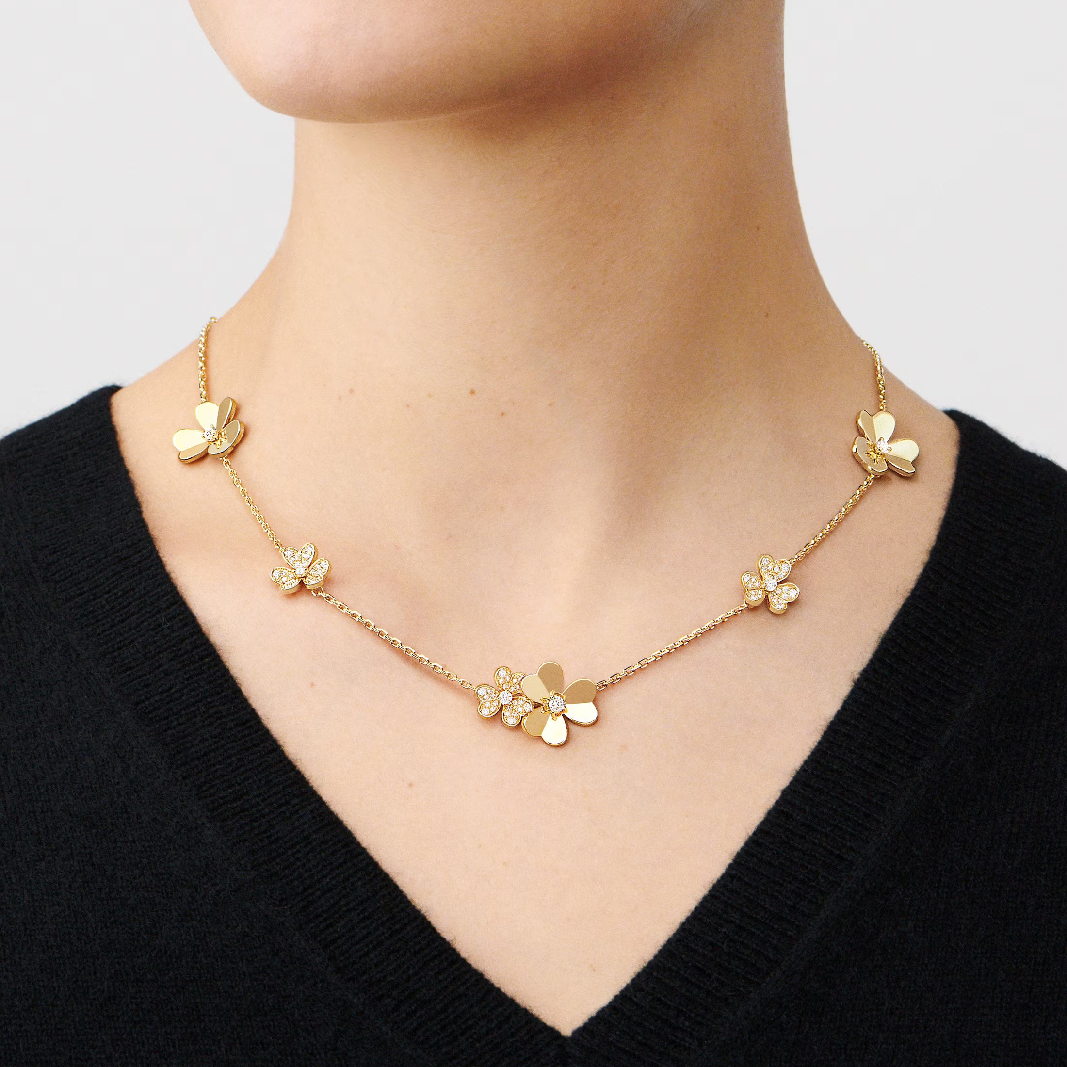 [Camiery] VA FRIVOLE SILVER 9 FLOWERS DIAMOND NECKLACE GOLD