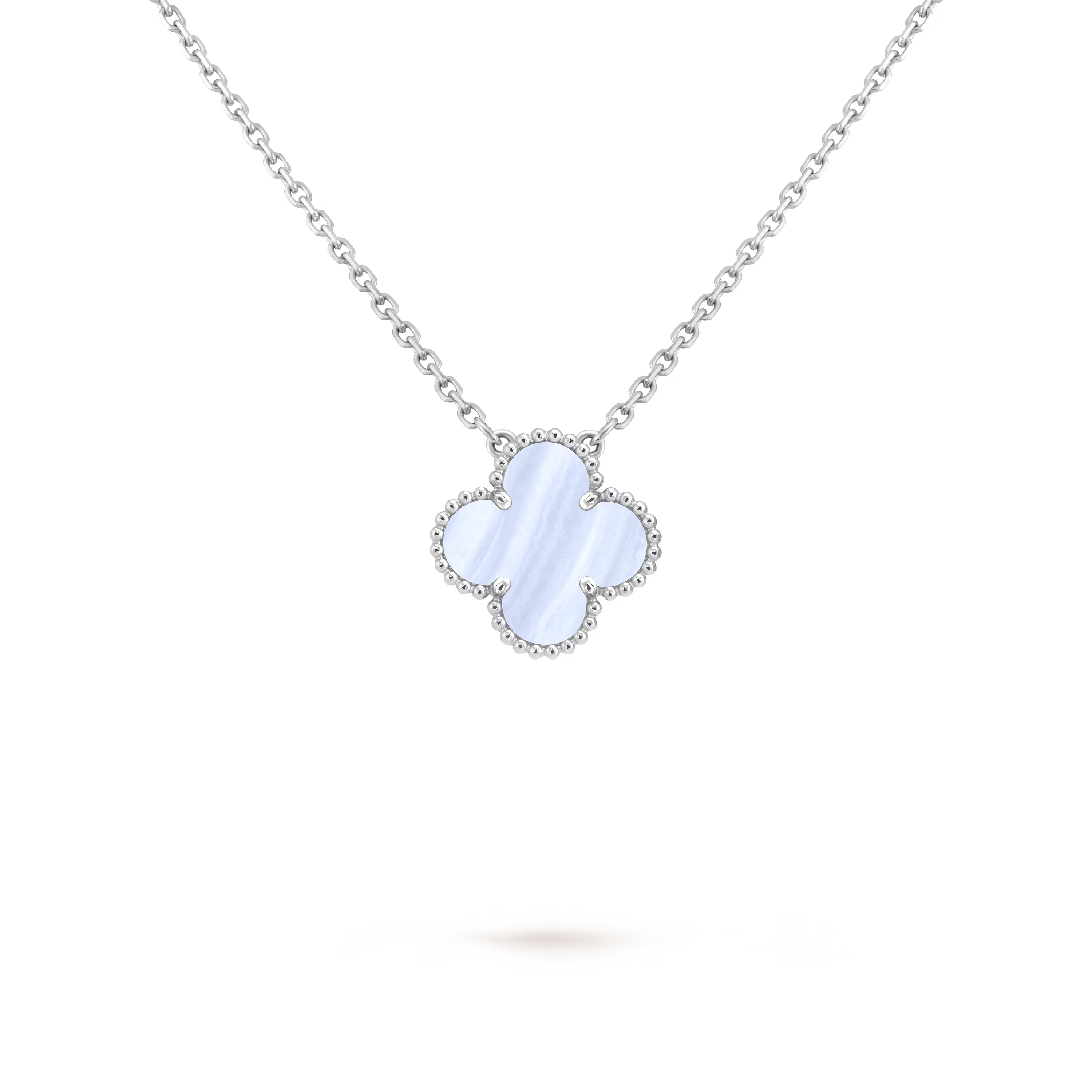 [Camiery] VA CLOVER 15MM BLUE CHALCEDONY WHITE GOLD NECKLACE