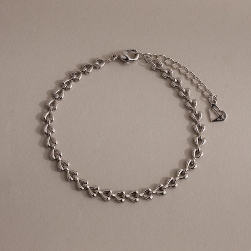 Tiny Link Heart Bracelet