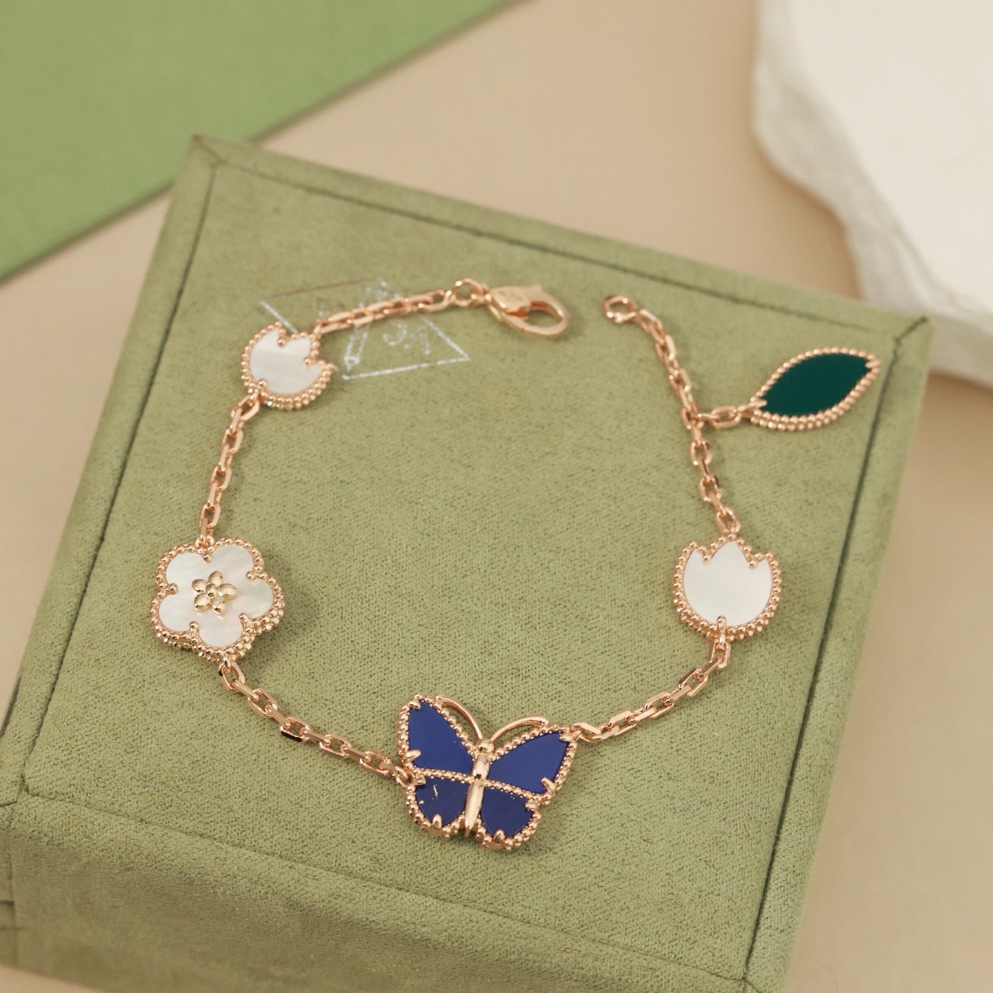[Camiery] LUCKY SPRING BUTTERFLY 5 MOTIF BRACELET