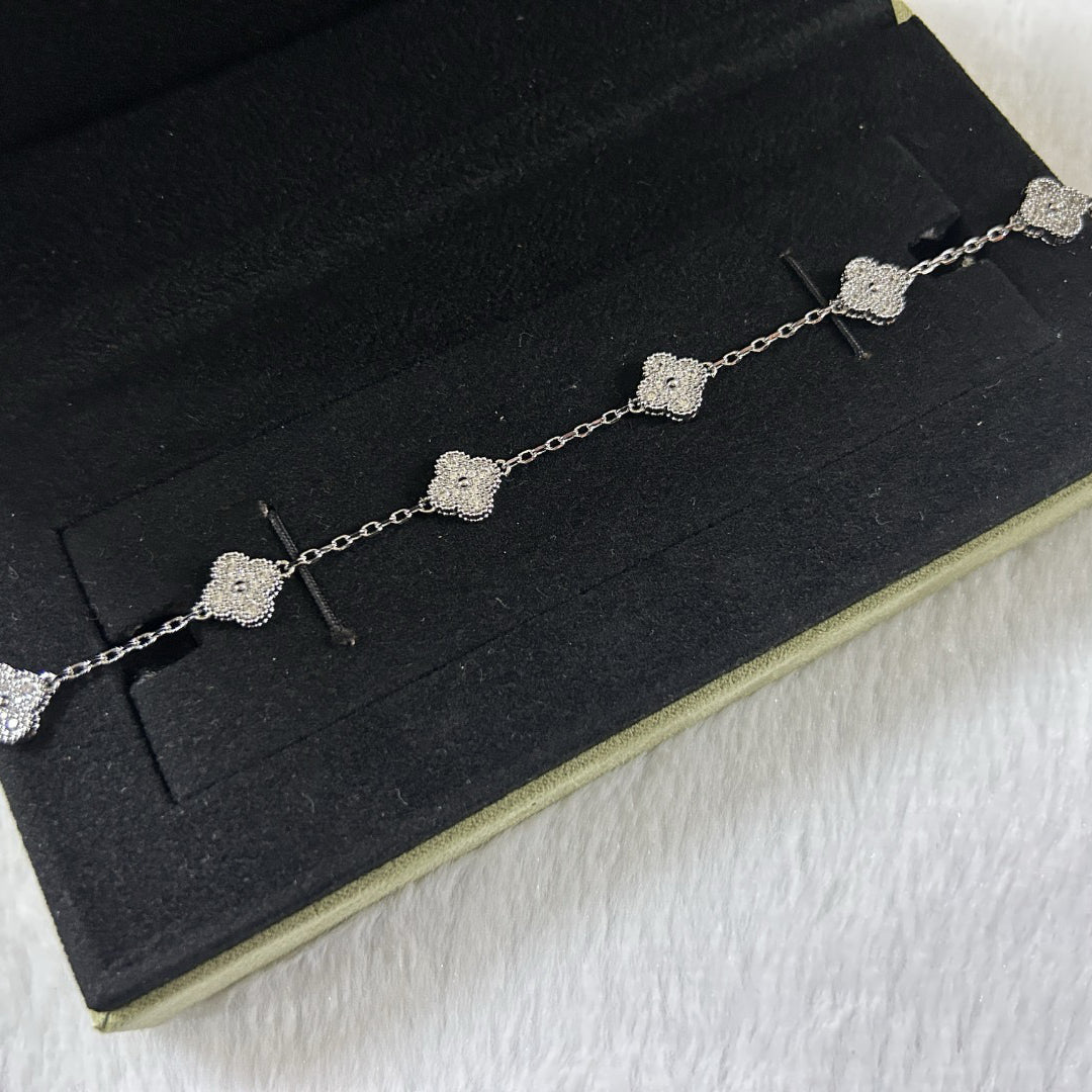 [Camiery]CLOVER 6 MOTIF DIAMOND BRACELET