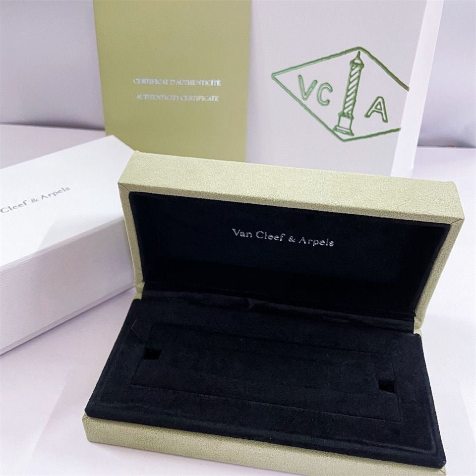 [CLOVER JEWELRY]VA CLOVER BRACELET NECKLACE RING BOX GIFT BAG