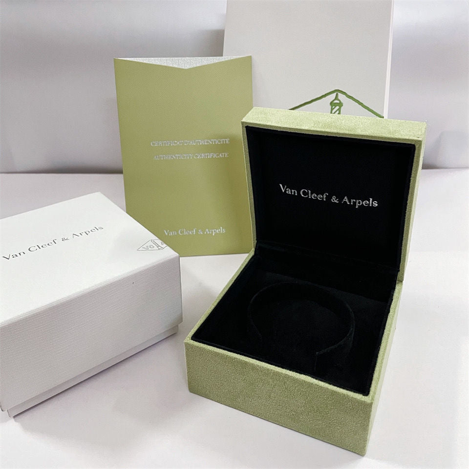 [CLOVER JEWELRY]VA CLOVER BRACELET NECKLACE RING BOX GIFT BAG