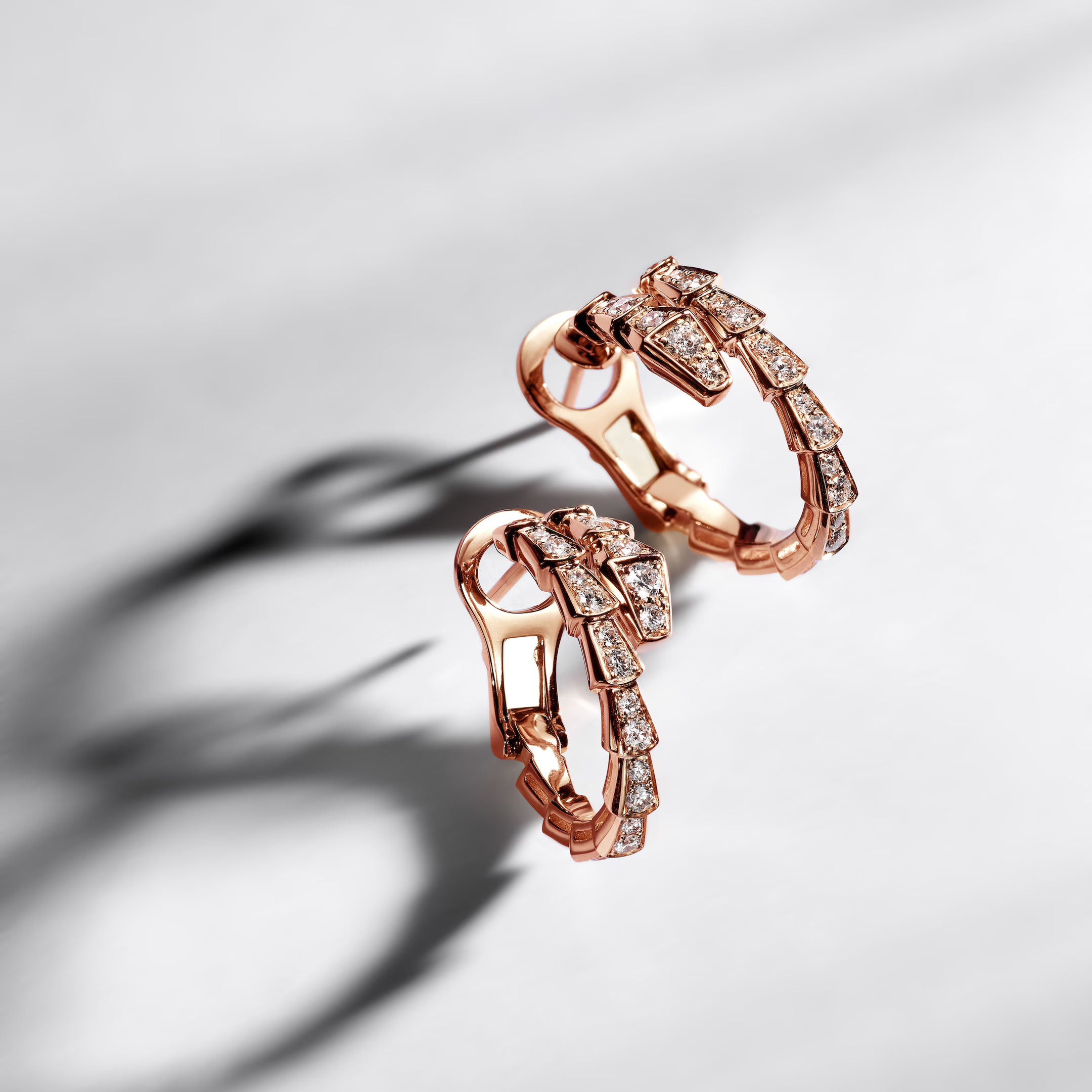 [Camiery] SNAKE-SHAPED FULL DIAMOND EARRINGS (ROSE GOLD)