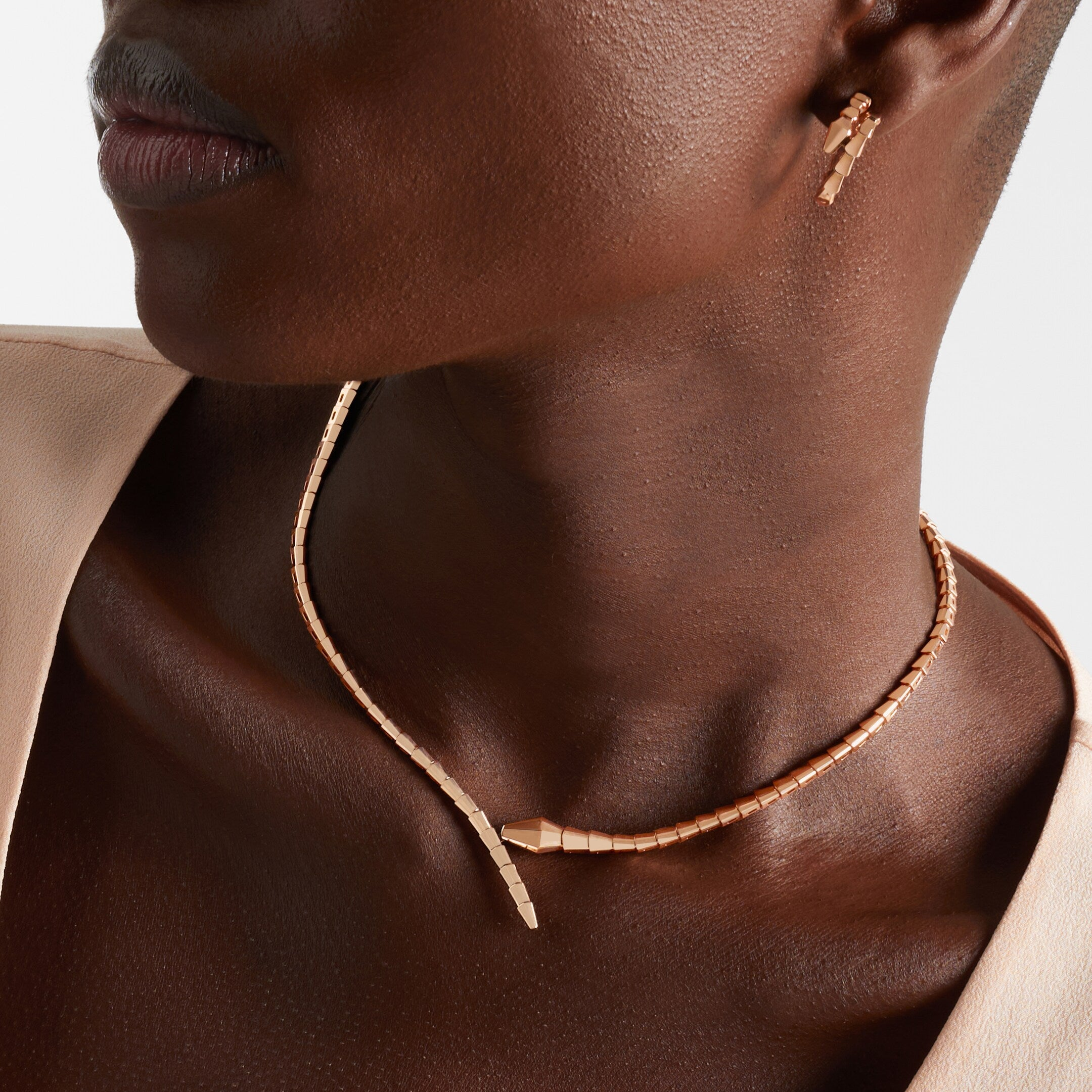 [Camiery] SNAKE-SHAPED NECKLACE (ROSE GOLD)