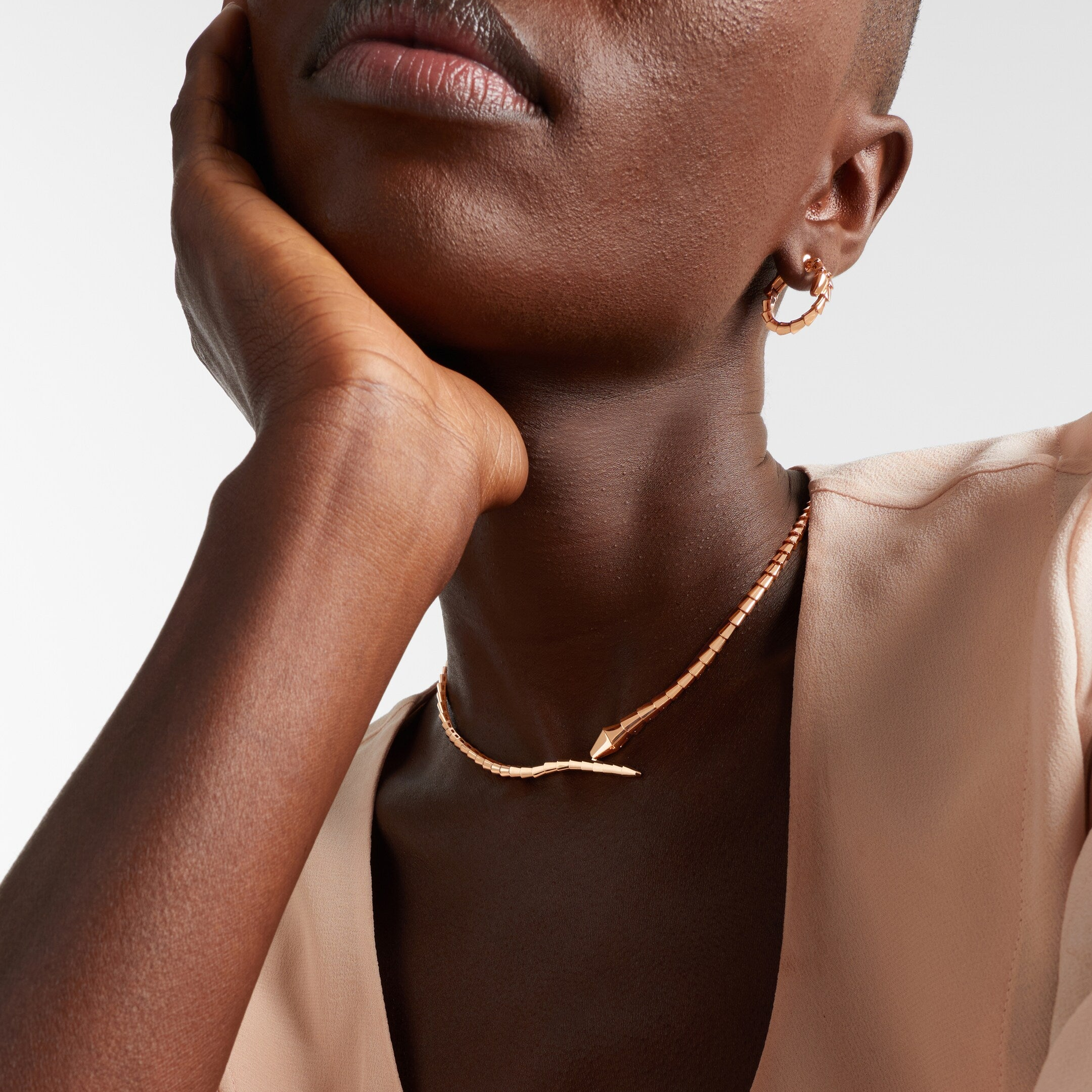 [Camiery] SNAKE-SHAPED NECKLACE (ROSE GOLD)