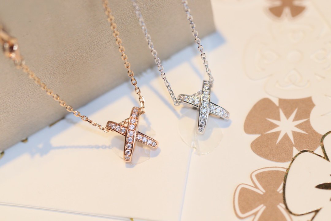 [CLOVER JEWELRY]JEUX DE DIAMOND NECKLACE