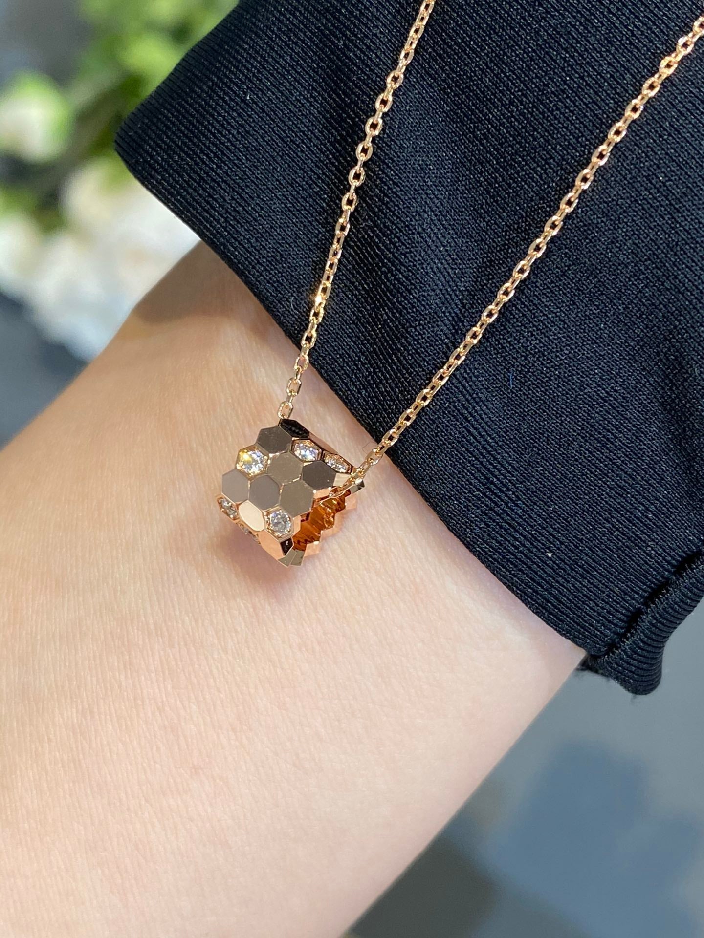 [CLOVER JEWELRY]BEE LOVE DIAMOND NECKLACE