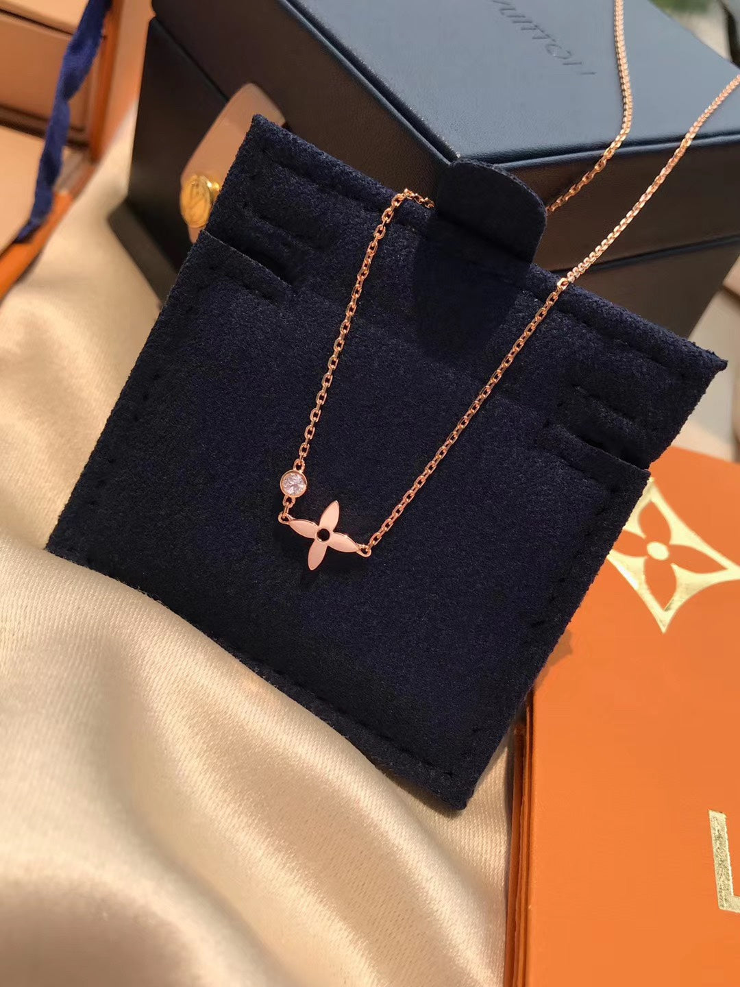 [CLOVER JEWELRY]BLOSSOM PENDANT PINK GOLD AND DIAMOND