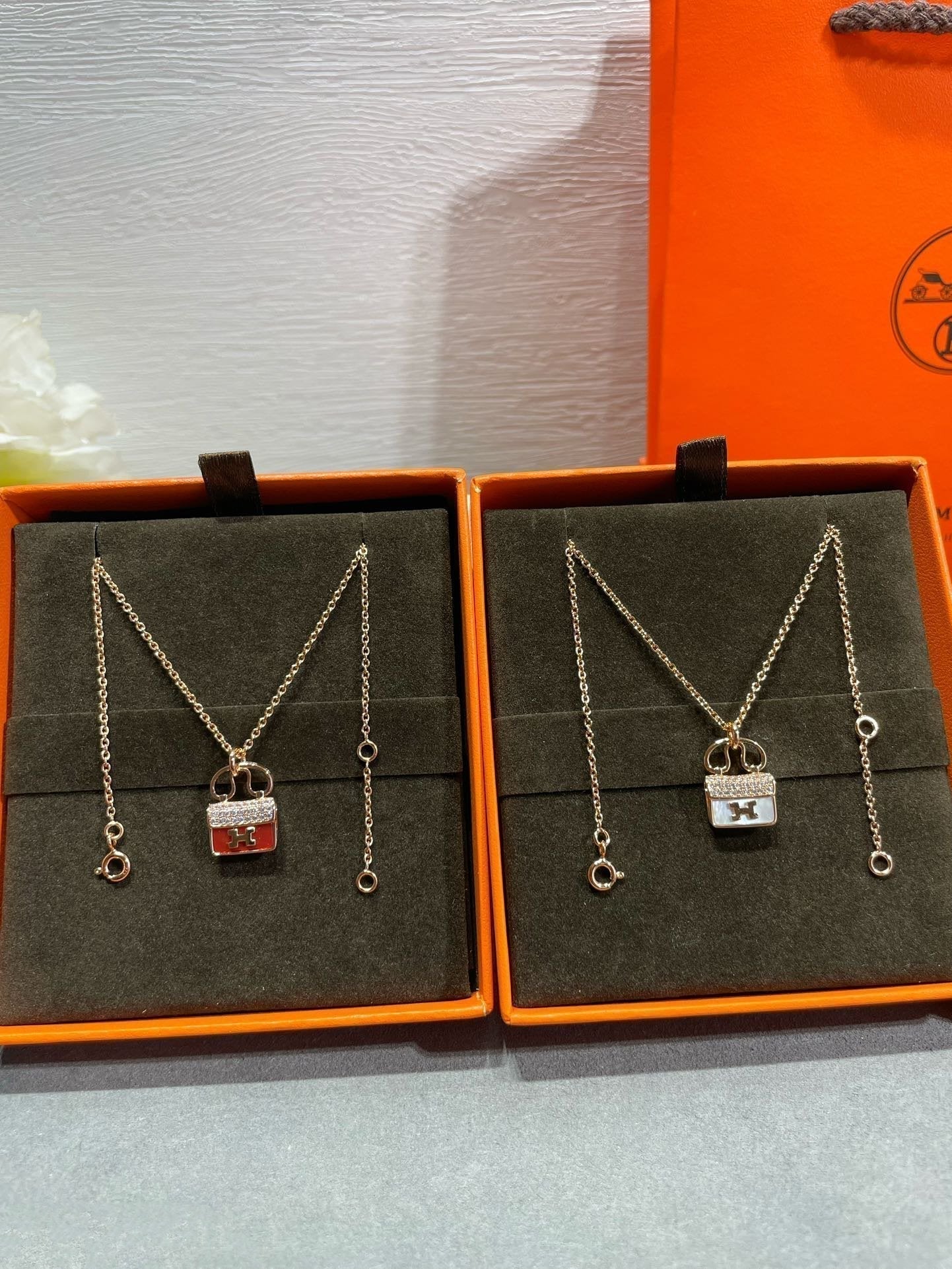 [CLOVER JEWELRY]H CIRCE MOISSANITE PENDANT NECKLACE GOLD