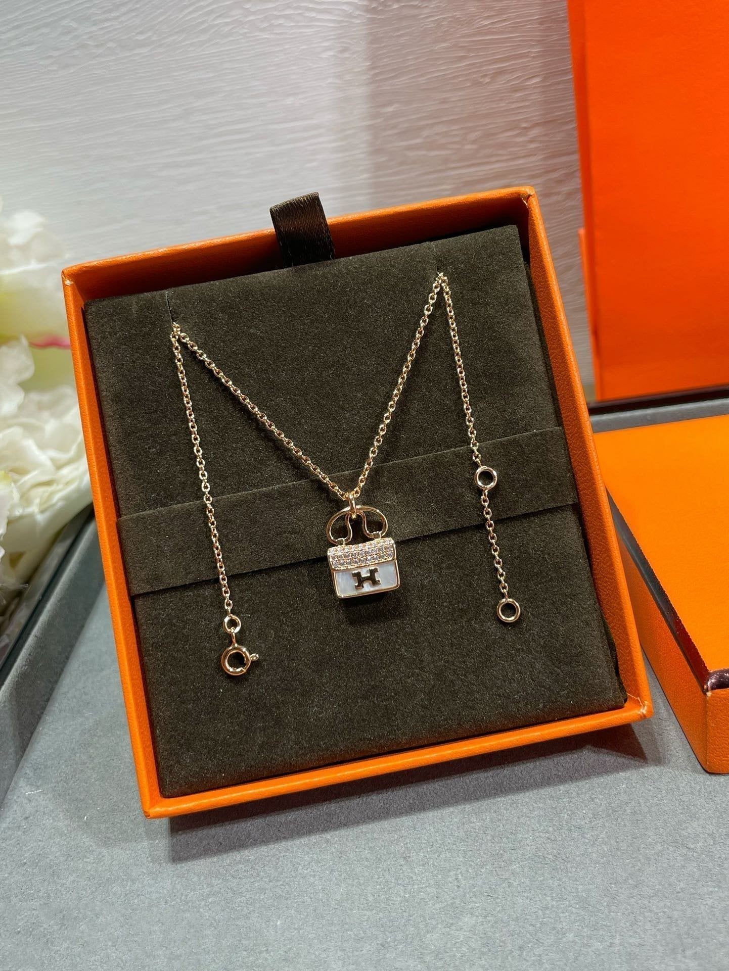 [CLOVER JEWELRY]H CIRCE MOISSANITE PENDANT NECKLACE GOLD