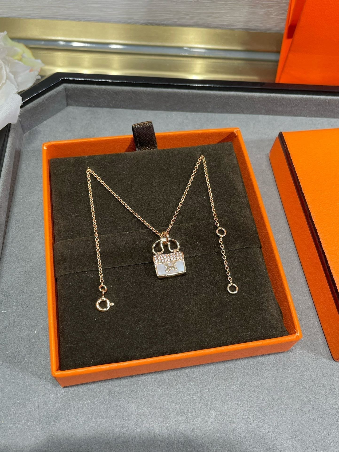 [CLOVER JEWELRY]H CIRCE MOISSANITE PENDANT NECKLACE GOLD