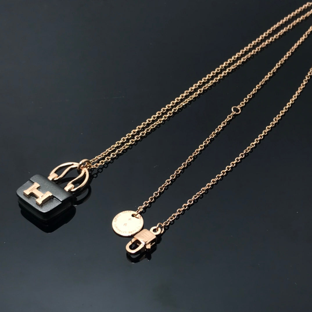 [CLOVER JEWELRY]WOMEN'S HM AMULETTES CONSTANCE PENDANT NECKLACE