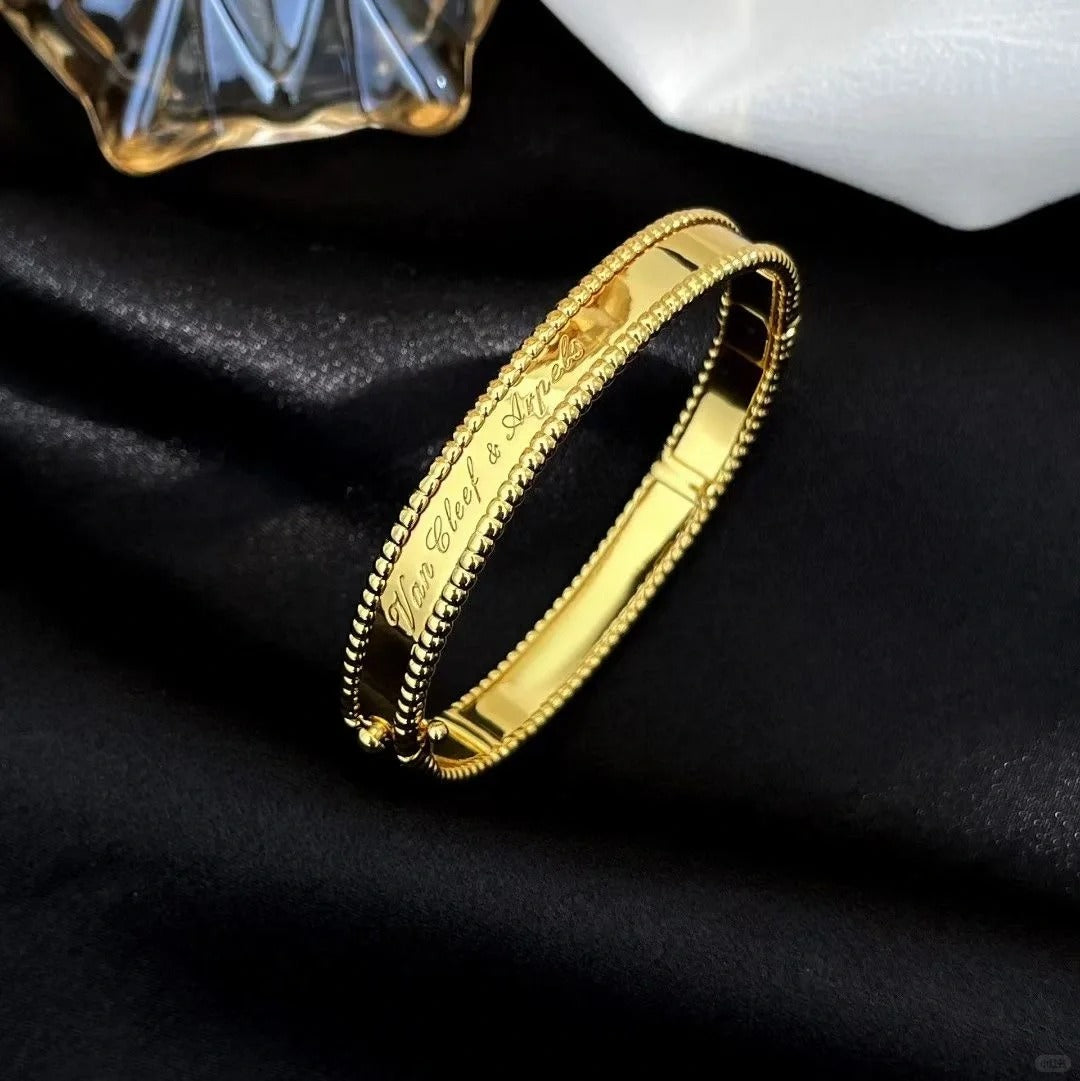 [Camiery]CLOVER PERLEE BRACELET SIGNATURE ENGRAVING SERIES