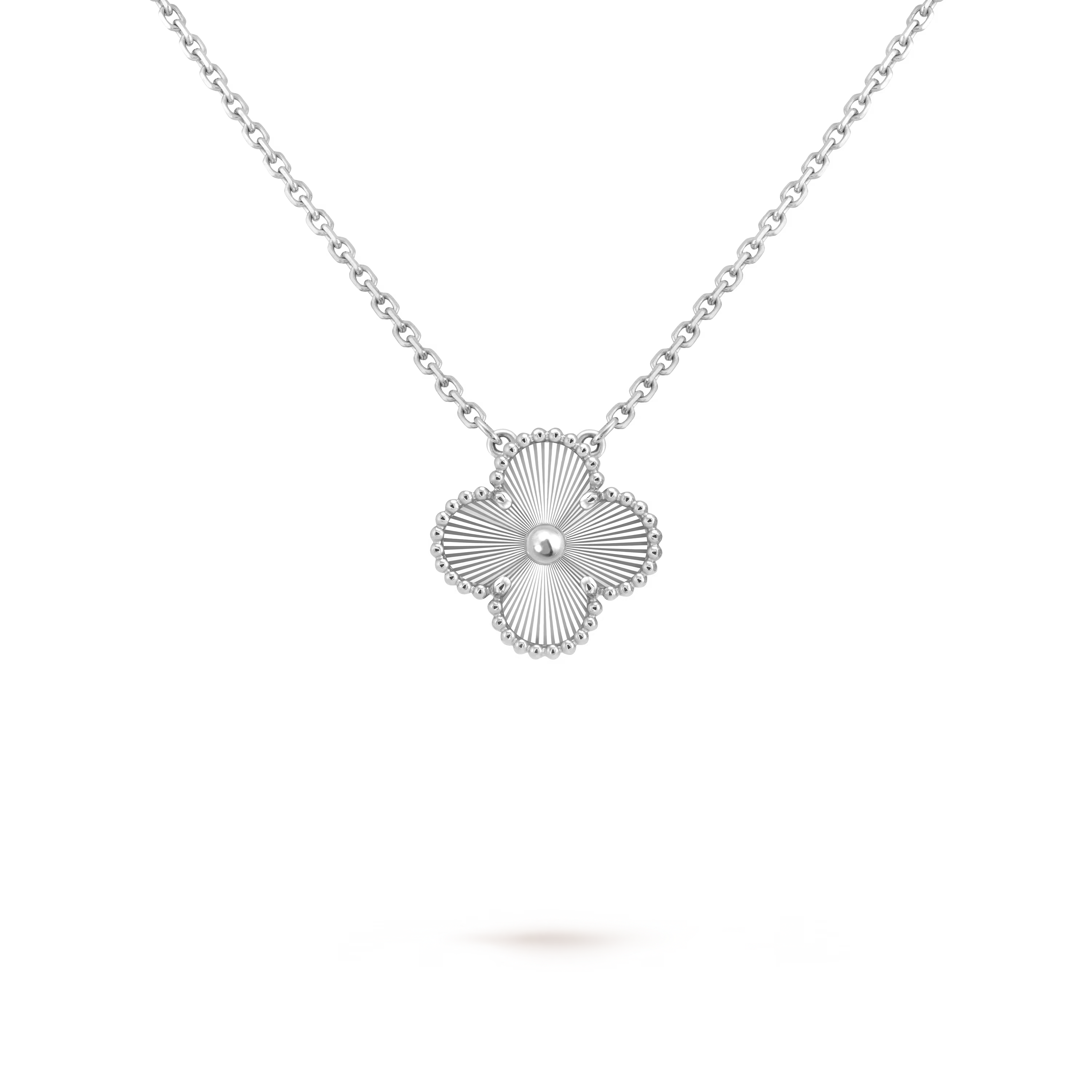 [Camiery] VA CLOVER 15MM LASER WHITE GOLD NECKLACE